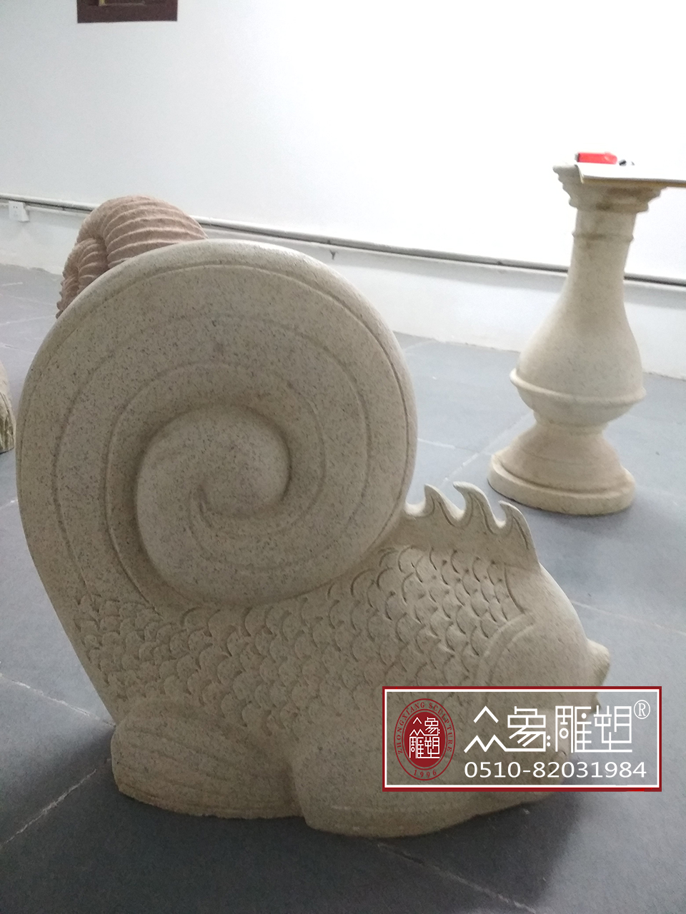 砂巖魚(yú)雕1-1.jpg