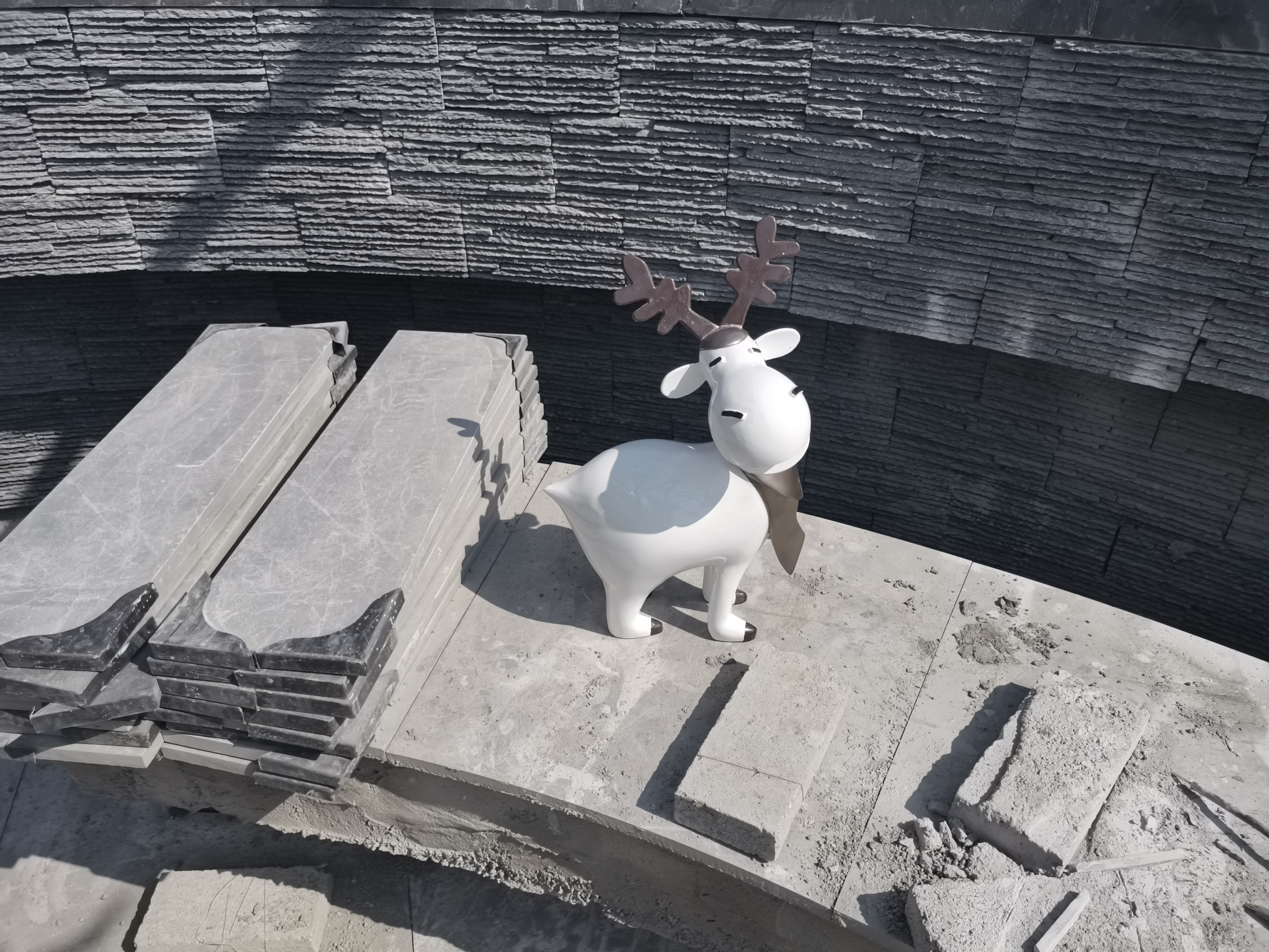 眾象雕塑 · 玻璃鋼雕塑怎么維護？